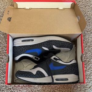 Nike Air Max 1 SE Reflective in Off Noir and Hyper Blue